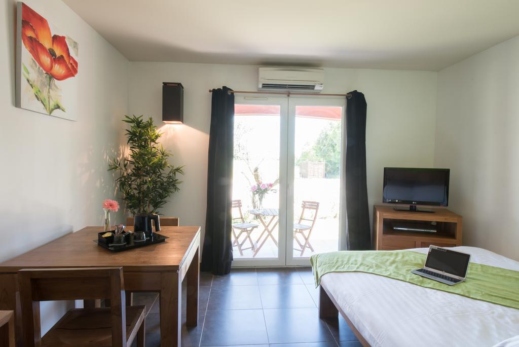Hotel Domaine Le Milos Castries Kültér fotó