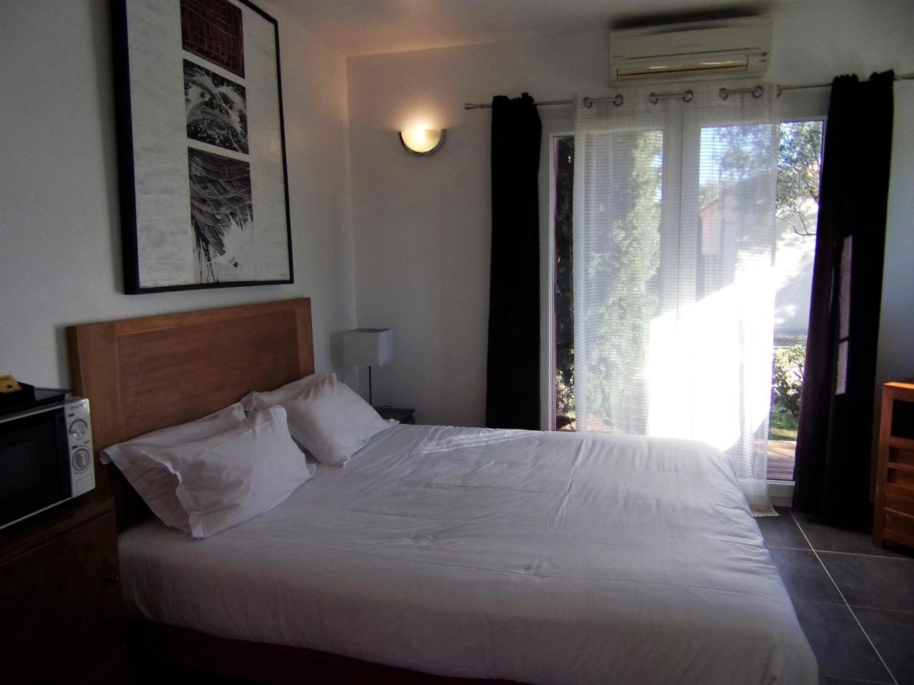 Hotel Domaine Le Milos Castries Kültér fotó